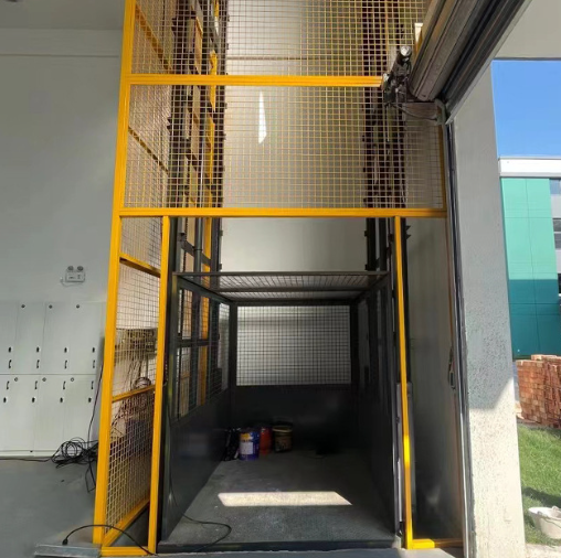 奉新导轨式升降机助力物流园破解运输难题